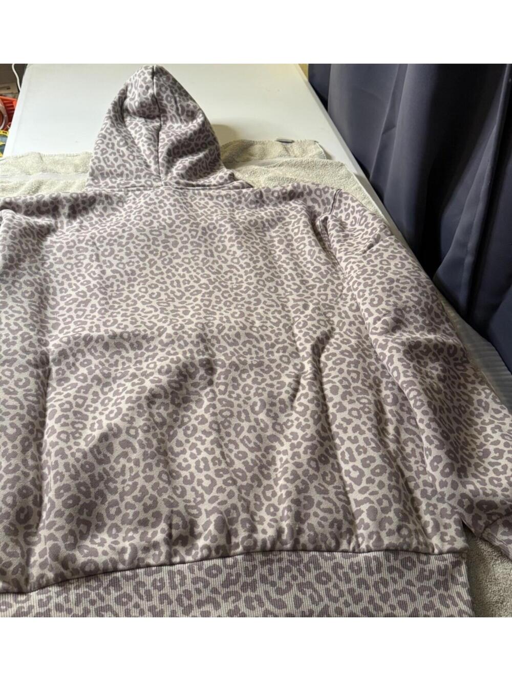 Comfrt Minimalist Unisex Hoodie Size M Desert  Leopard CT022SC New in Bag $120 - Picture 11 of 16